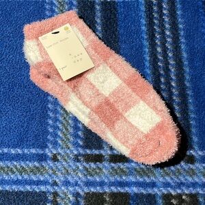 NWT A New Day Cozy Low-Cut Socks - Size 4-10 - Pink/White